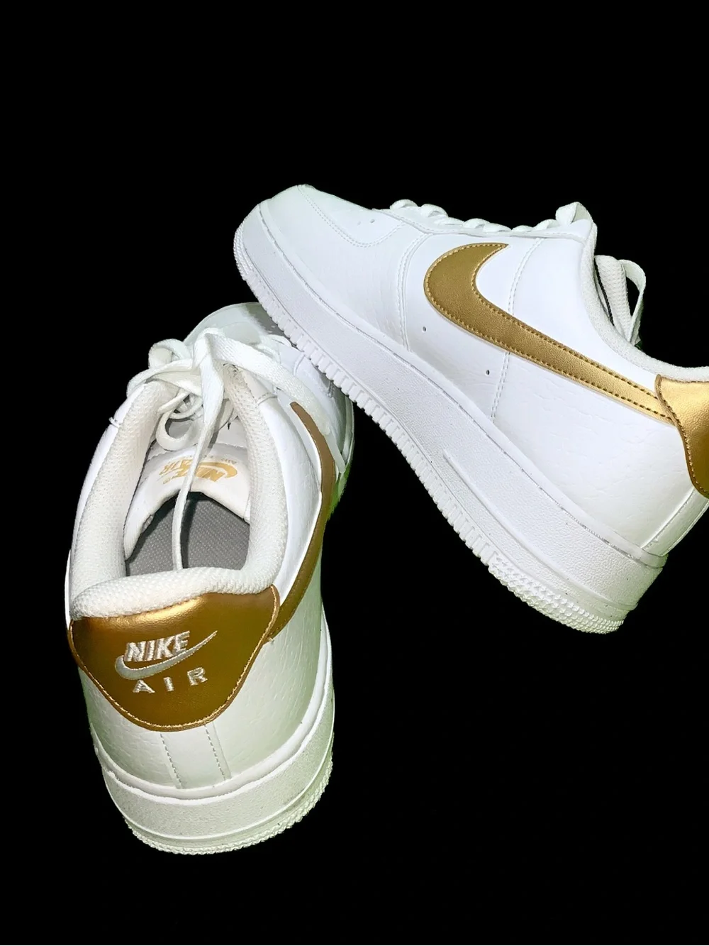 Nike White Air Force 1 Low ‘07 SE Women’s size 9
